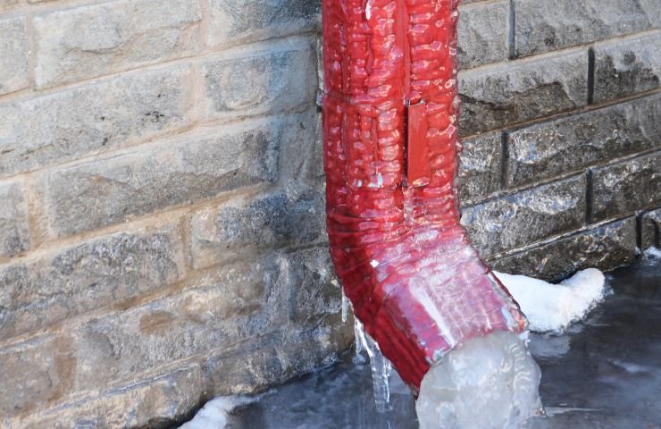 How to Prevent Gutter Ice Dams in Atlanta’s Cold Snaps